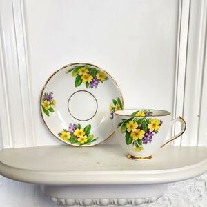 Duchess Bone China Flower Vintage Teacup & Saucer Made In England